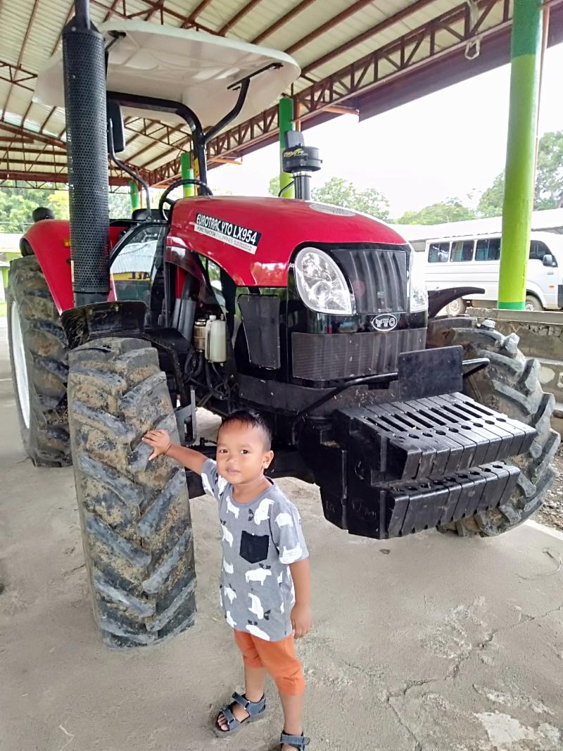 tractor