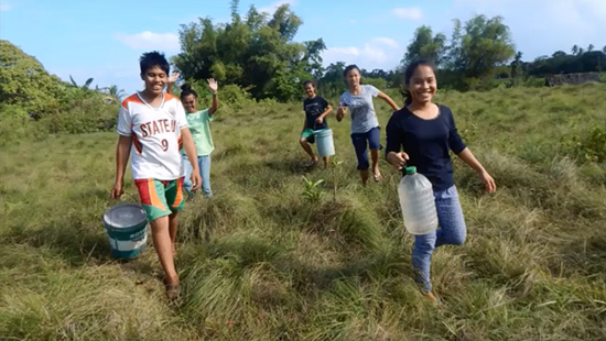 youth helping